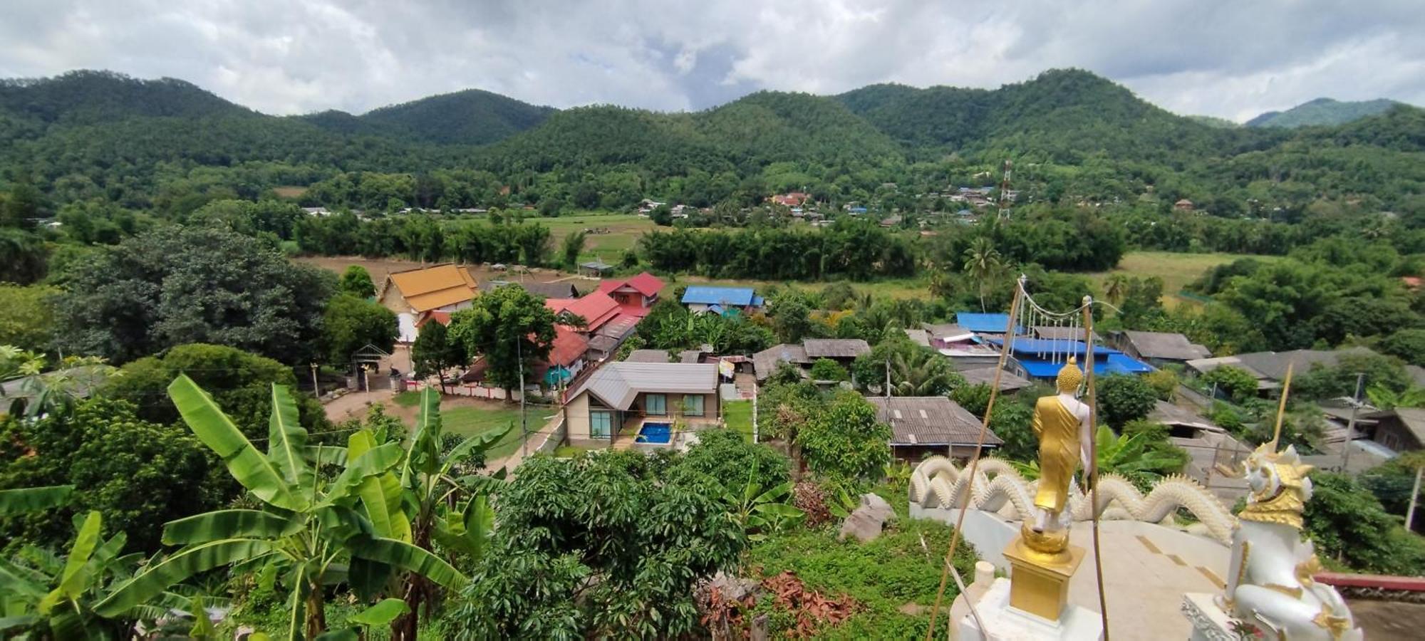 Ở trọ La De Madame Su Chiang Mai